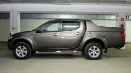 Mitsubishi L200 IV Double Cab 2.5 HP DOHC 178KM - galeria redakcyjna - lewy bok