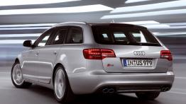 Audi S6 Avant 2008 - widok z tyłu