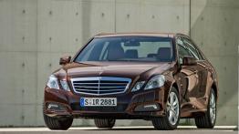 Mercedes Klasa E W212 - widok z przodu