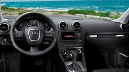 Audi A3 2008 - pełny panel przedni