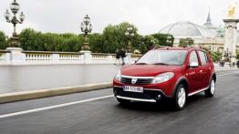 Dacia Sandero Stepway - widok z przodu