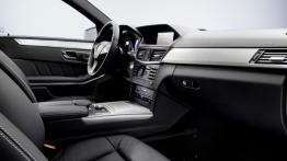 Mercedes Klasa E W212 AMG - pełny panel przedni