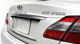 Infiniti M 2010 - emblemat