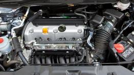 Honda CR-V 2010 - pokrywa silnika otwarta