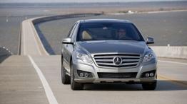 Mercedes klasy R 2011 - widok z przodu