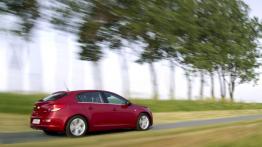 Chevrolet Cruze hatchback 2.0D - prawy bok