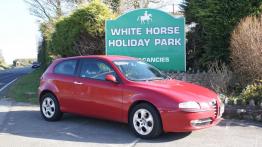 Alfa Romeo 147  Hatchback - galeria społeczności - prawy bok