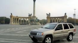 Jeep Grand Cherokee 2001 - widok z przodu