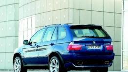 BMW X5 - widok z tyłu