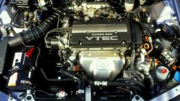 Honda Prelude V - maska otwarta