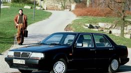 Lancia Thema - widok z przodu