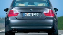BMW Seria 3 E90 - widok z tyłu