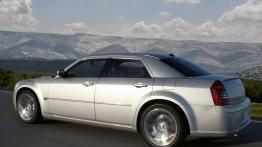 Chrysler 300C SRT8 - lewy bok