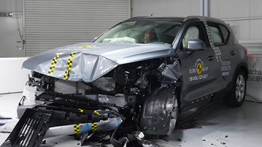  Volvo XC40 D4 AWD Momentum