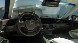 Flagowy Lexus w nowej odsłonie