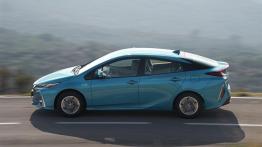 Toyota Prius Plug-in Hybrid i hybrydowy crossover Toyota C-HR na 21. Pikniku Naukowym