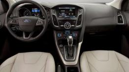 Odświeżony Ford Focus Sedan na pierwszych zdjęciach