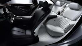 Infiniti Q80 Inspiration - z Paryża do Los Angeles