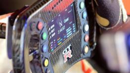 Nissan GT-R LM NISMO - bolid z napędem na przód