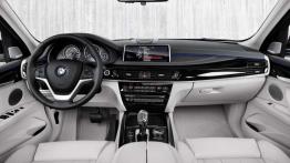 BMW X5 xDrive40e oficjalnie zaprezentowany