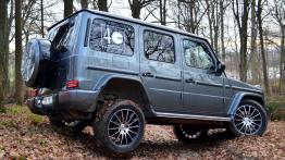Mercedes G350d – 40 lat i ponad 200 koni więcej