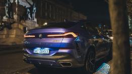 BMW X6 M50i – barok na kołach