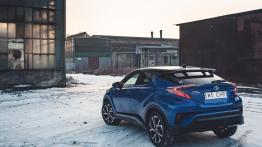 Toyota C-HR w podróży