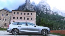 Volvo V60 – prawdziwe kombi powraca!