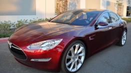 Tesla Model S - czy elektryczna limuzyna odniesie sukces?