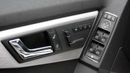 Kanciasty pochłaniacz szos - Mercedes GLK 350 CDI 4MATIC