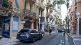 Wakacje z hybrydą - Toyota Auris