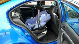 Octavia RS z pieluchą w tle