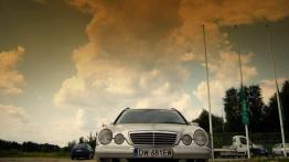 Klasa E W210 - Mercedes na wymarciu?