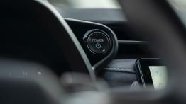 Lexus LBX E-Four Cool to wyjątkowe połączenie Mini i Toyoty. Ideał miejskiego premium