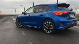 Ford Focus 1.5 Ecoboost 182 KM ST Line - galeria redakcyjna - widok z ty?u