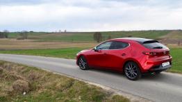 Mazda 3 2.0 Skyactiv-G 122 KM - galeria redakcyjna - lewy bok