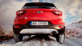Kia Stonic 1.4 DOHC 100 KM - galeria redakcyjna - widok z tyłu