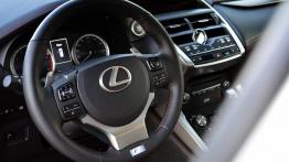 Lexus NX 300 - galeria redakcyjna (2) - kokpit