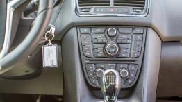 Opel Meriva II Facelifting - galeria redakcyjna (2) - konsola środkowa