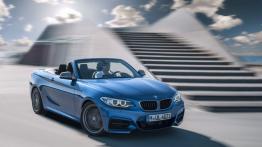 BMW M235i Cabrio (2015) - widok z przodu