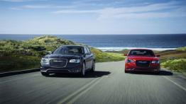 Chrysler 300C Platinum 2015 - widok z przodu