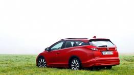 Honda Civic IX Tourer 1.6 i-DTEC - galeria redakcyjna - widok z tyłu