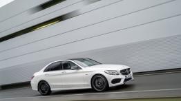 Mercedes klasy C 450 AMG 4MATIC sedan (2016) - prawy bok
