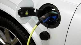 Volvo XC90 II T8 Twin Engine (2015) - gniazdo ładowania