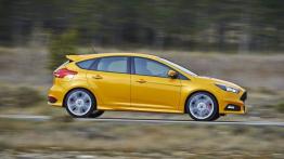 Ford Focus III ST Hatchback Facelifting 2.0 (2015) - prawy bok