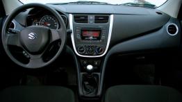 Suzuki Celerio 1.0 68KM - galeria redakcyjna - pełny panel przedni
