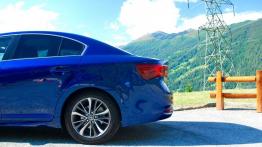 Toyota Avensis III Facelifting 2015 - galeria redakcyjna - lewe tylne nadkole