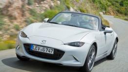 Mazda MX-5 IV White (2015) - widok z przodu
