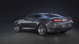 Chevrolet Camaro VI RS (2016) - widok z tyłu