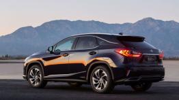 Lexus RX IV 450h (2016) - widok z tyłu